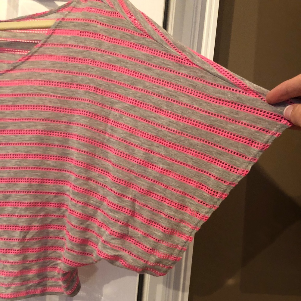 Crop Top Medium - Picture 2 of 2